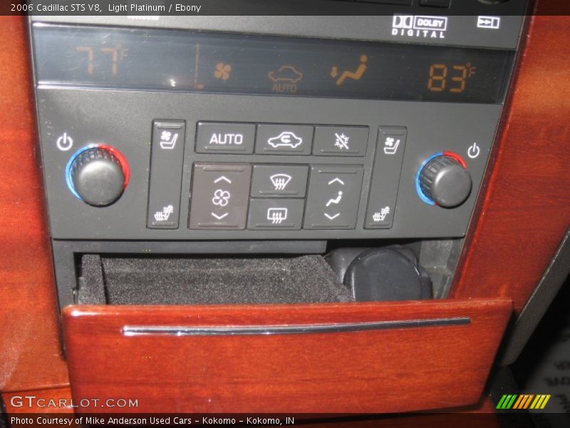 Controls of 2006 STS V8