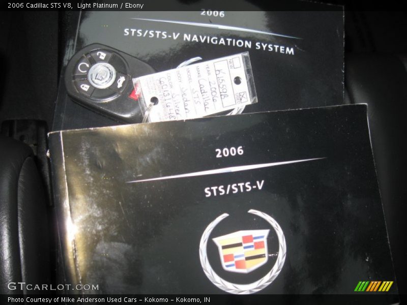 Books/Manuals of 2006 STS V8
