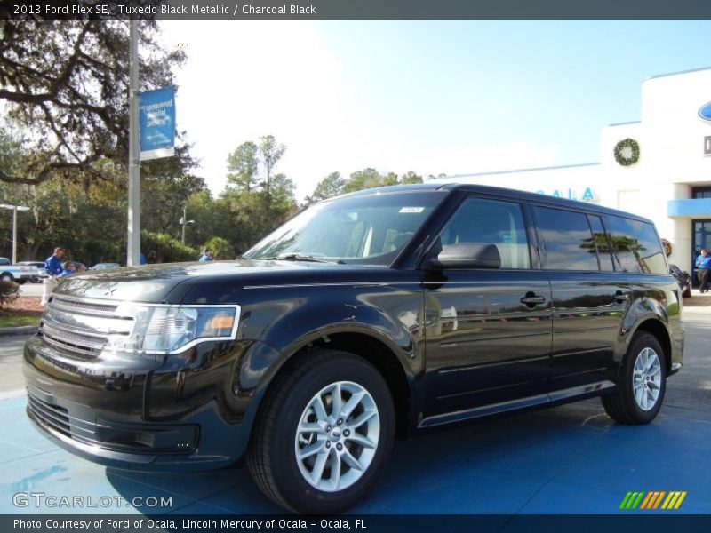 Tuxedo Black Metallic / Charcoal Black 2013 Ford Flex SE