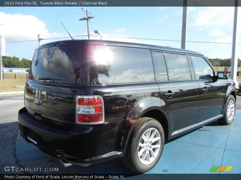 Tuxedo Black Metallic / Charcoal Black 2013 Ford Flex SE