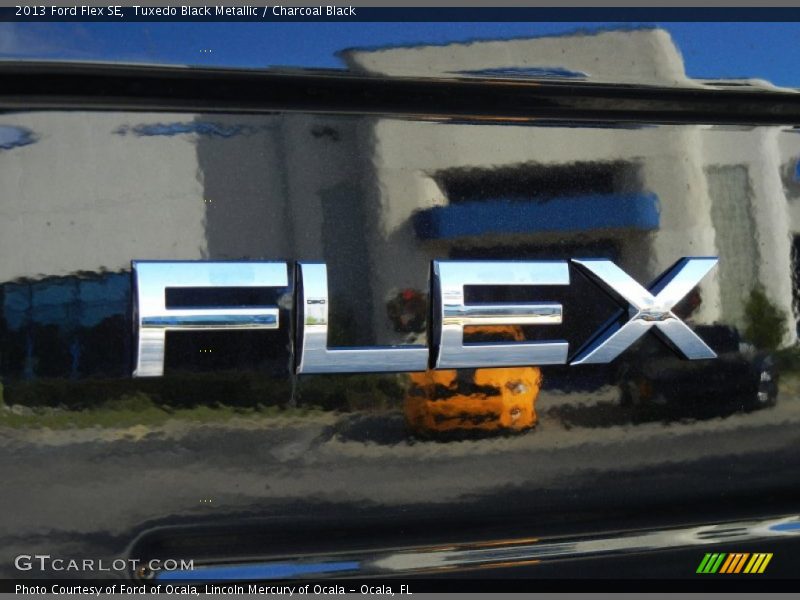 Tuxedo Black Metallic / Charcoal Black 2013 Ford Flex SE