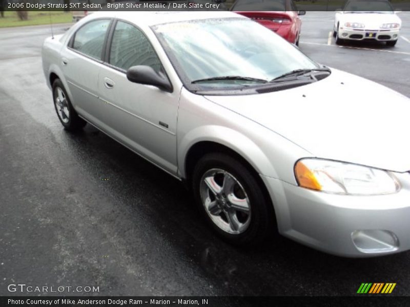 Bright Silver Metallic / Dark Slate Grey 2006 Dodge Stratus SXT Sedan
