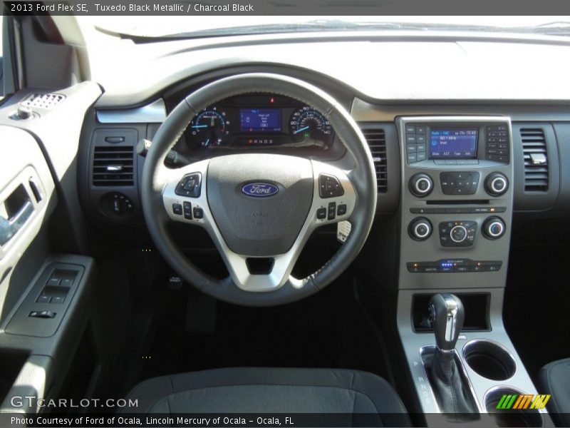 Tuxedo Black Metallic / Charcoal Black 2013 Ford Flex SE