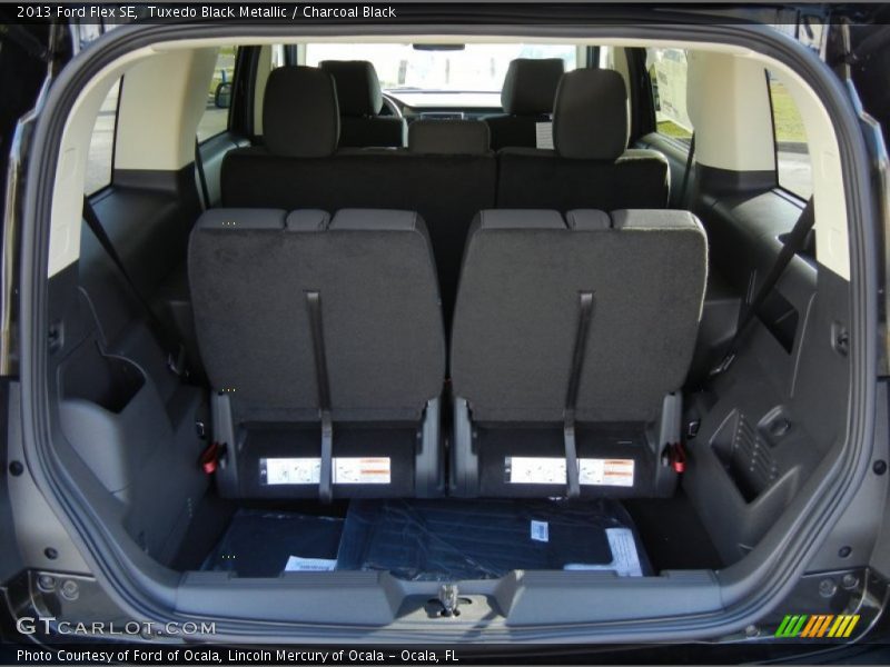 Tuxedo Black Metallic / Charcoal Black 2013 Ford Flex SE