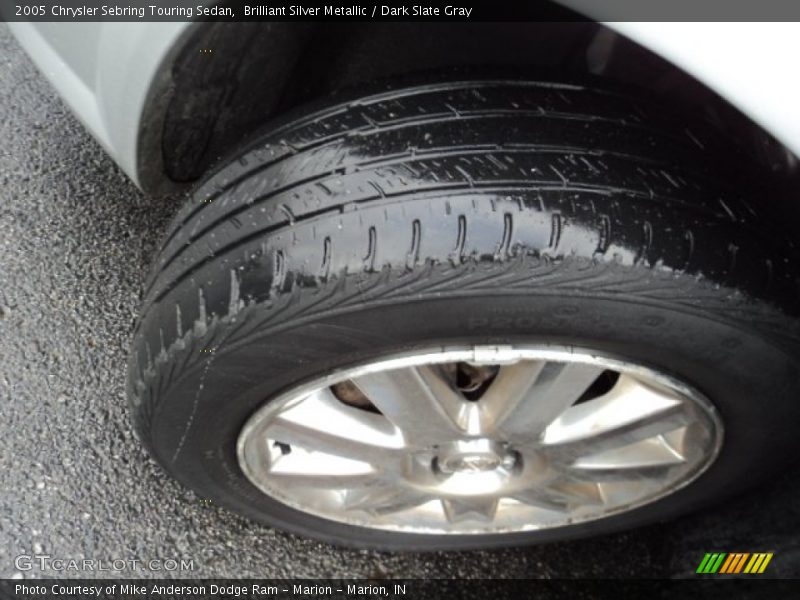 Brilliant Silver Metallic / Dark Slate Gray 2005 Chrysler Sebring Touring Sedan