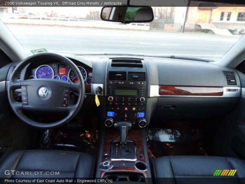 Offroad Grey Metallic / Anthracite 2006 Volkswagen Touareg V6