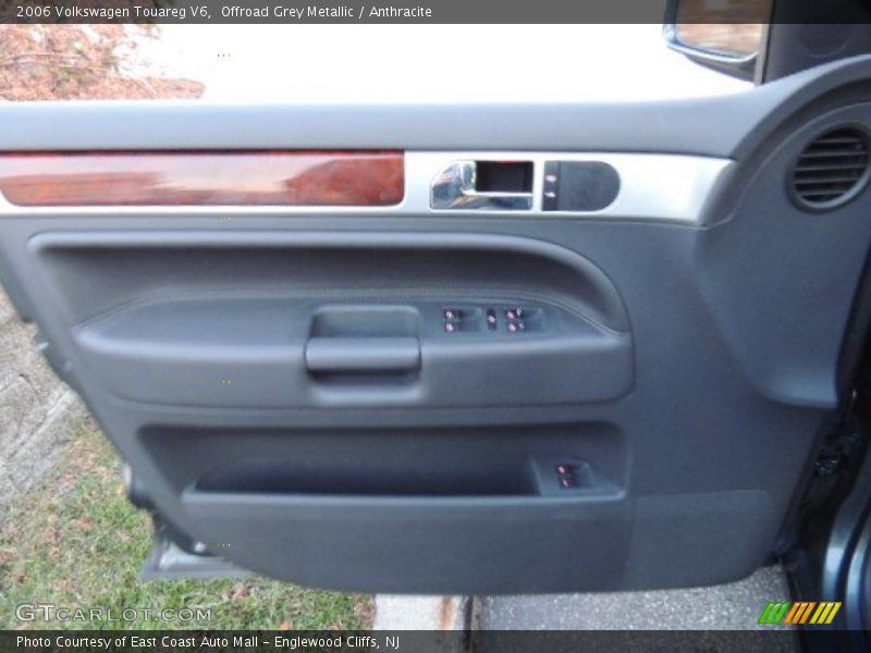 Offroad Grey Metallic / Anthracite 2006 Volkswagen Touareg V6