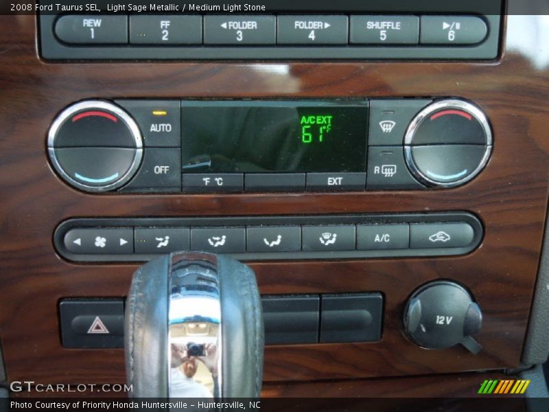 Controls of 2008 Taurus SEL