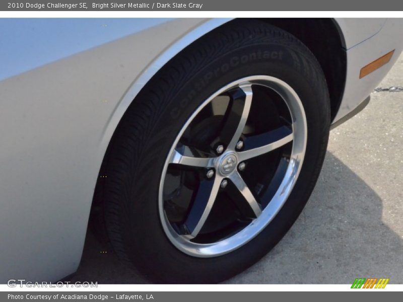 Bright Silver Metallic / Dark Slate Gray 2010 Dodge Challenger SE