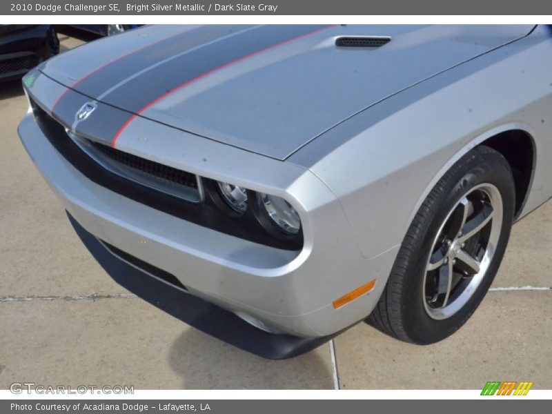 Bright Silver Metallic / Dark Slate Gray 2010 Dodge Challenger SE