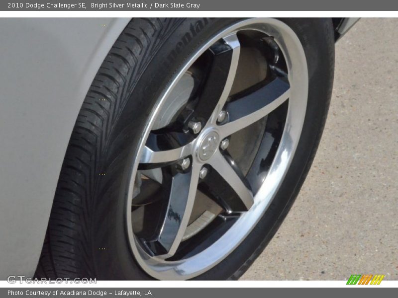 Bright Silver Metallic / Dark Slate Gray 2010 Dodge Challenger SE