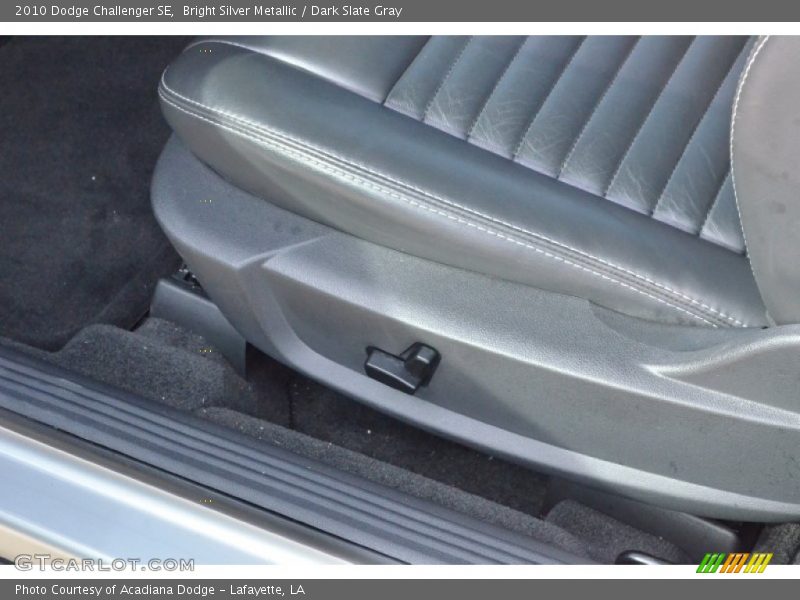 Bright Silver Metallic / Dark Slate Gray 2010 Dodge Challenger SE