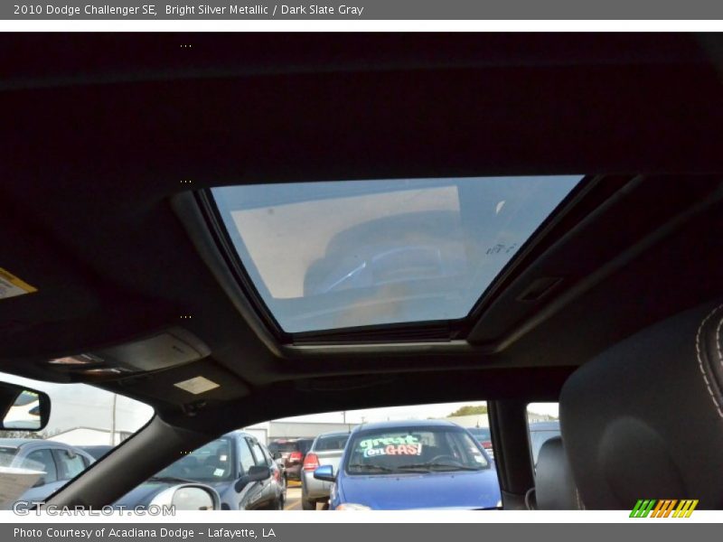 Bright Silver Metallic / Dark Slate Gray 2010 Dodge Challenger SE