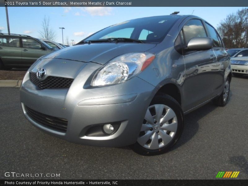 Meteorite Metallic / Dark Charcoal 2011 Toyota Yaris 5 Door Liftback
