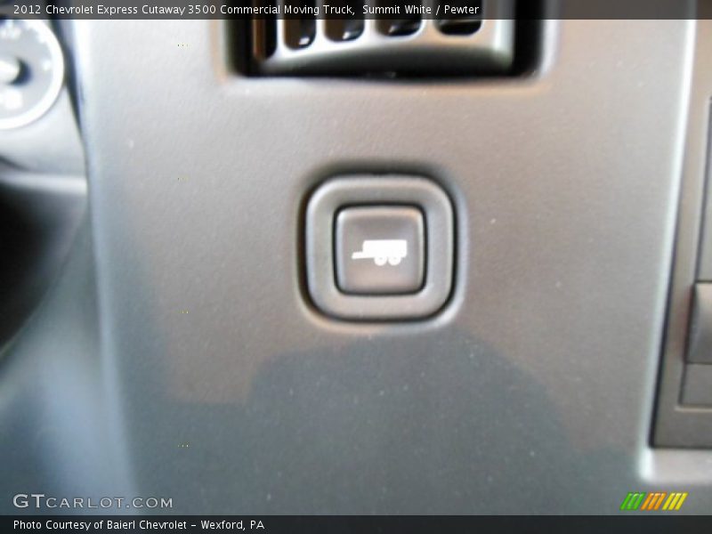 Summit White / Pewter 2012 Chevrolet Express Cutaway 3500 Commercial Moving Truck