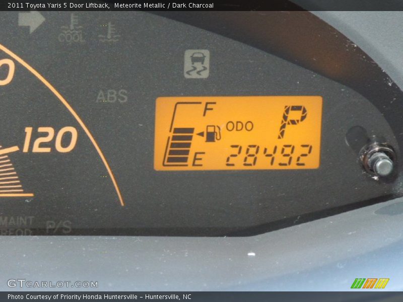 Meteorite Metallic / Dark Charcoal 2011 Toyota Yaris 5 Door Liftback