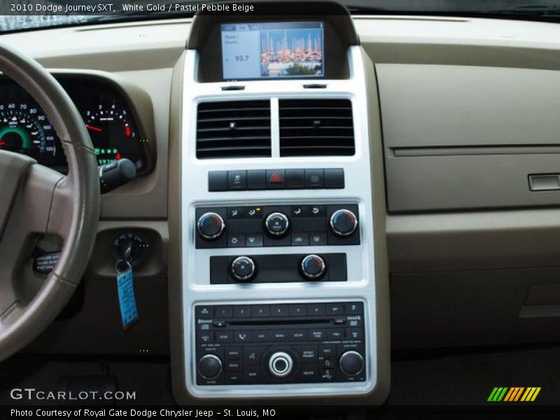 White Gold / Pastel Pebble Beige 2010 Dodge Journey SXT
