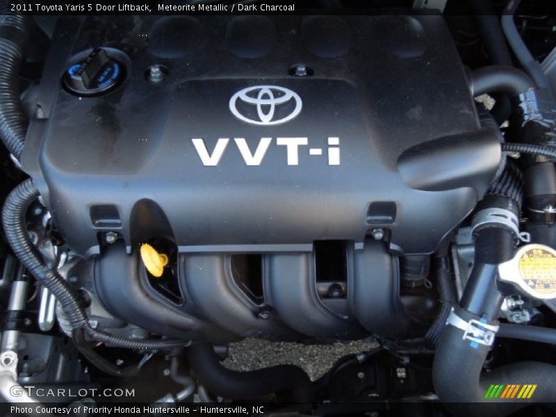 Meteorite Metallic / Dark Charcoal 2011 Toyota Yaris 5 Door Liftback