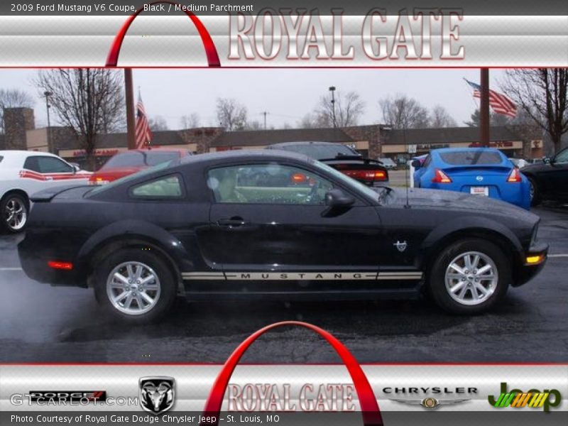 Black / Medium Parchment 2009 Ford Mustang V6 Coupe