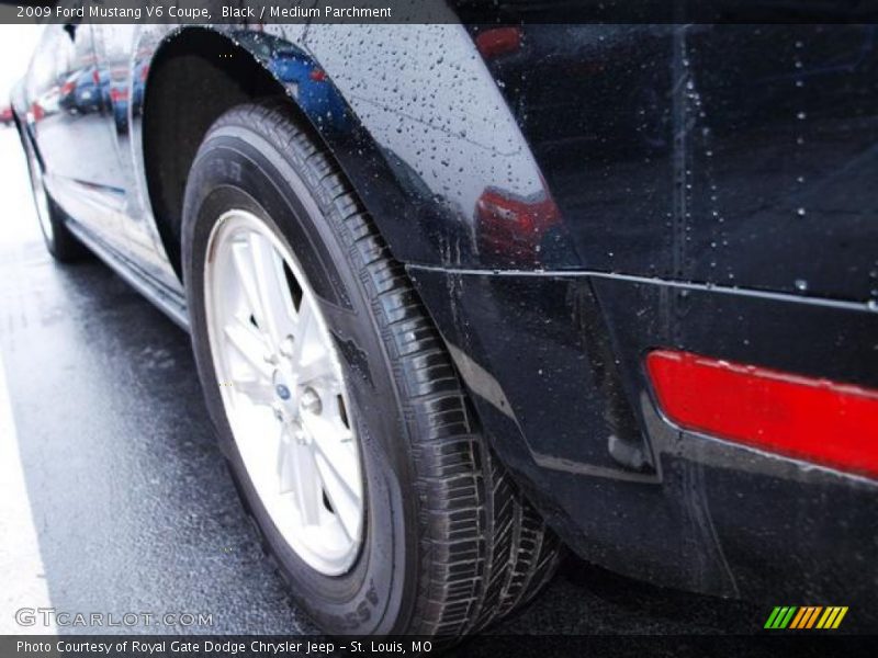 Black / Medium Parchment 2009 Ford Mustang V6 Coupe