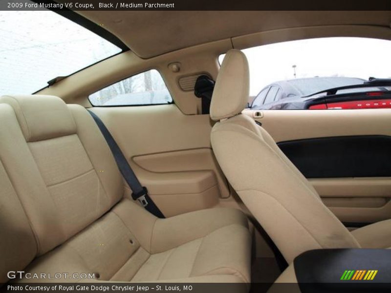 Black / Medium Parchment 2009 Ford Mustang V6 Coupe