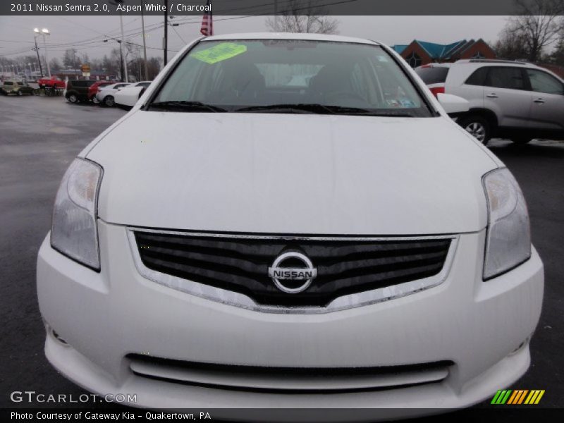 Aspen White / Charcoal 2011 Nissan Sentra 2.0