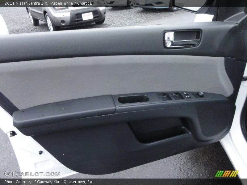 Aspen White / Charcoal 2011 Nissan Sentra 2.0