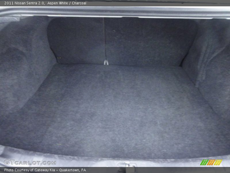 Aspen White / Charcoal 2011 Nissan Sentra 2.0