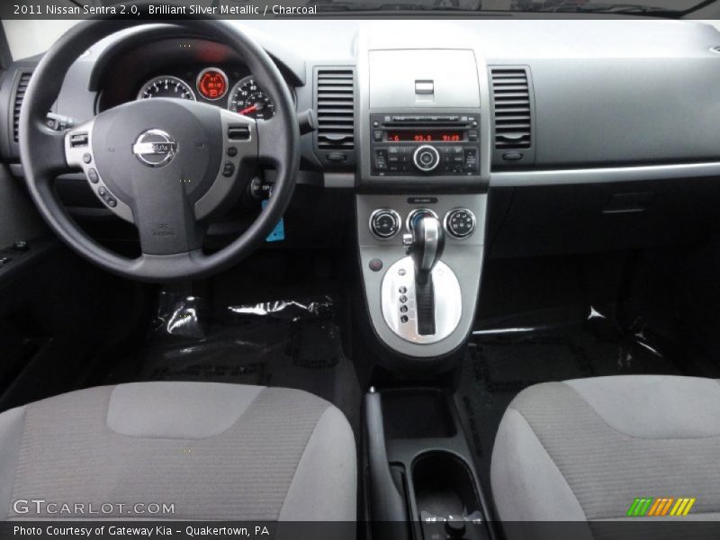 Brilliant Silver Metallic / Charcoal 2011 Nissan Sentra 2.0