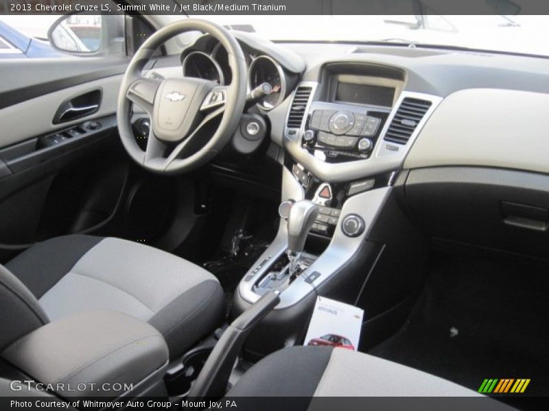 Summit White / Jet Black/Medium Titanium 2013 Chevrolet Cruze LS