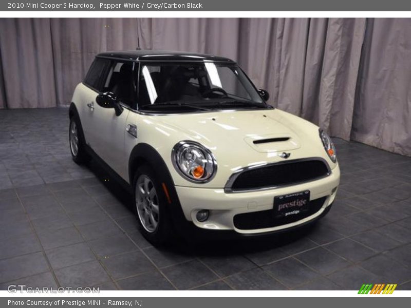 Pepper White / Grey/Carbon Black 2010 Mini Cooper S Hardtop