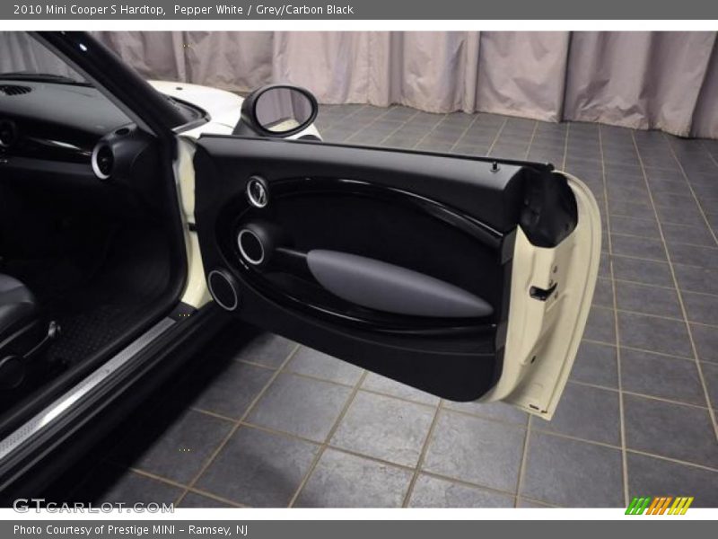 Pepper White / Grey/Carbon Black 2010 Mini Cooper S Hardtop