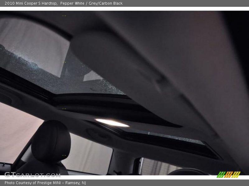 Pepper White / Grey/Carbon Black 2010 Mini Cooper S Hardtop