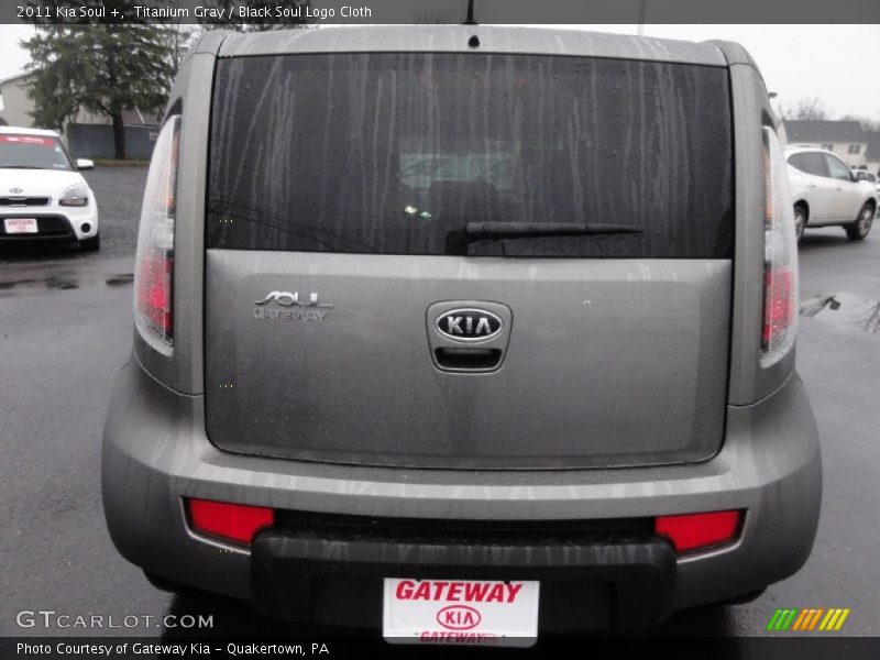 Titanium Gray / Black Soul Logo Cloth 2011 Kia Soul +