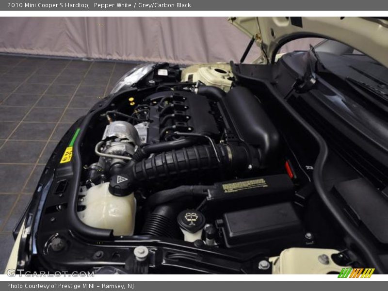 Pepper White / Grey/Carbon Black 2010 Mini Cooper S Hardtop