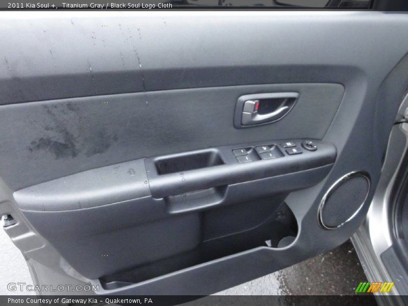 Titanium Gray / Black Soul Logo Cloth 2011 Kia Soul +
