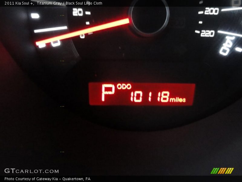 Titanium Gray / Black Soul Logo Cloth 2011 Kia Soul +
