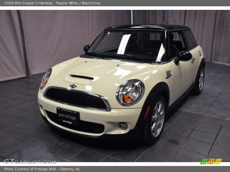 Pepper White / Black/Grey 2009 Mini Cooper S Hardtop