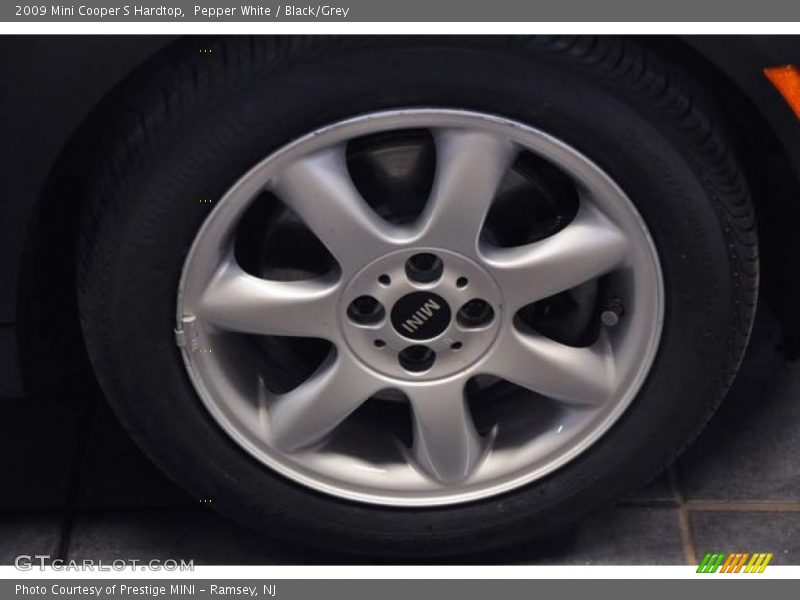 Pepper White / Black/Grey 2009 Mini Cooper S Hardtop