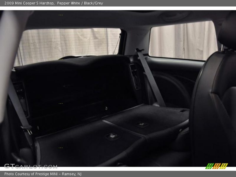 Pepper White / Black/Grey 2009 Mini Cooper S Hardtop