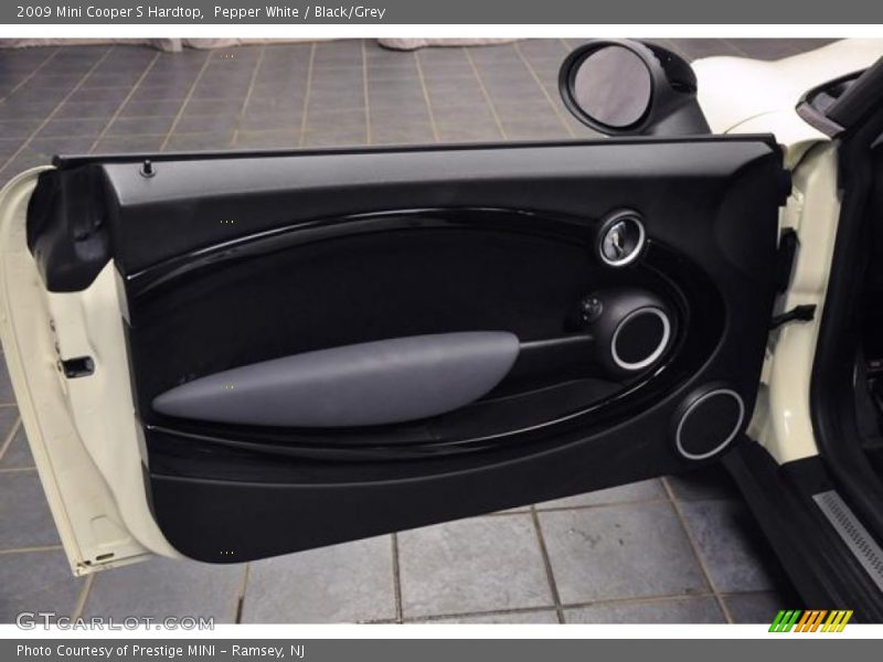 Pepper White / Black/Grey 2009 Mini Cooper S Hardtop