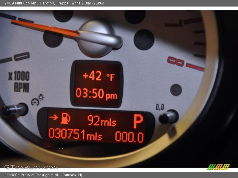 Pepper White / Black/Grey 2009 Mini Cooper S Hardtop