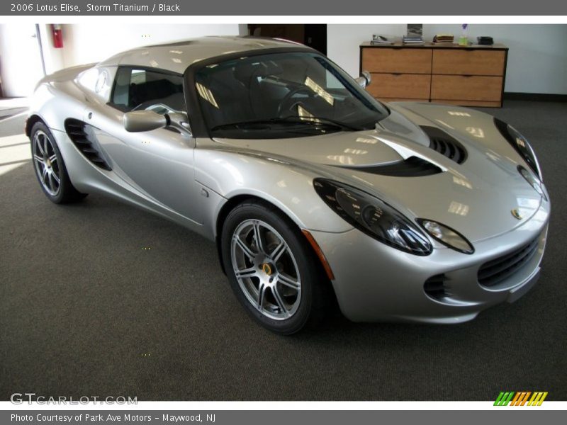 Front 3/4 View of 2006 Elise 