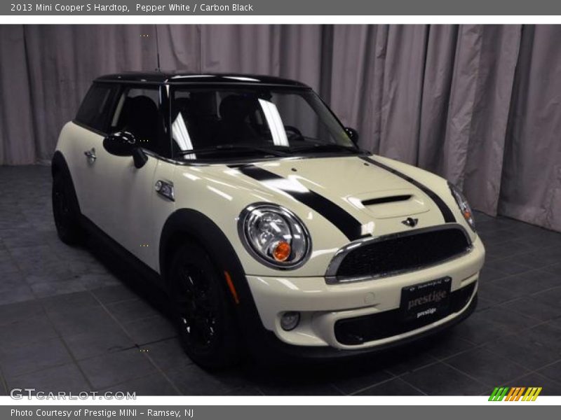 Pepper White / Carbon Black 2013 Mini Cooper S Hardtop