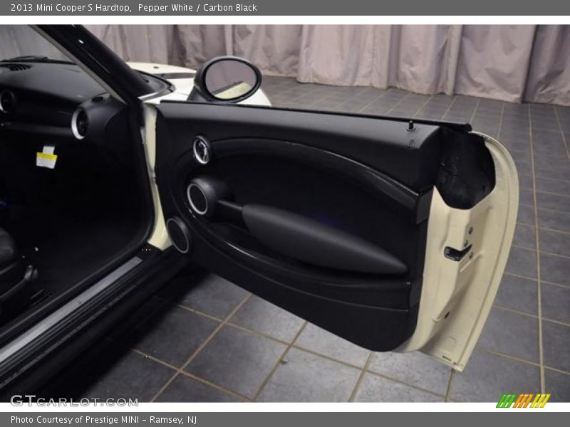 Pepper White / Carbon Black 2013 Mini Cooper S Hardtop