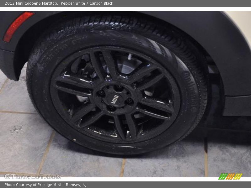 Pepper White / Carbon Black 2013 Mini Cooper S Hardtop
