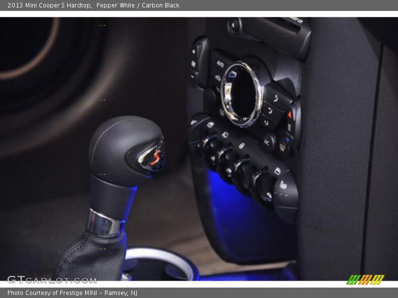 Pepper White / Carbon Black 2013 Mini Cooper S Hardtop