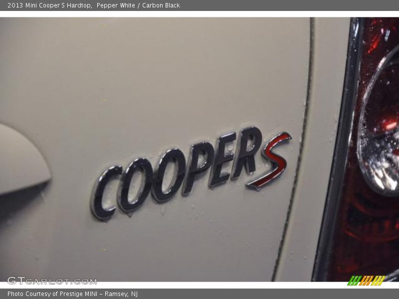 Pepper White / Carbon Black 2013 Mini Cooper S Hardtop
