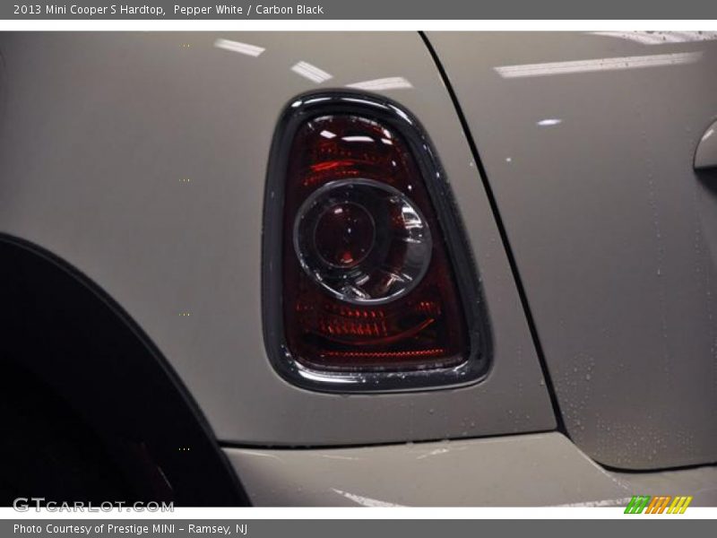 Pepper White / Carbon Black 2013 Mini Cooper S Hardtop