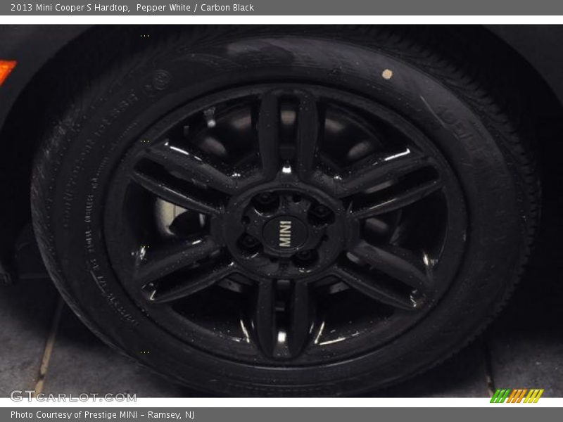 Pepper White / Carbon Black 2013 Mini Cooper S Hardtop